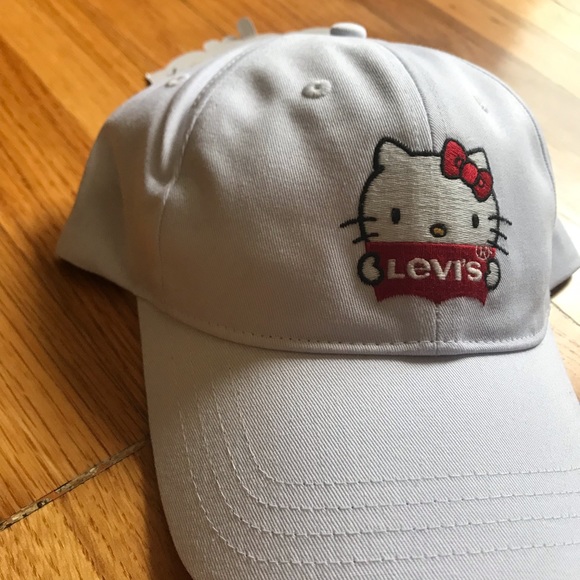 Levi's X Hello Kitty White Cap - Picture 5 of 8